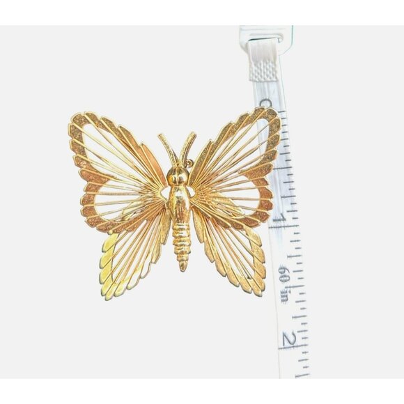 Vintage Monet Gold Tone Butterfly Pin Brooch - Picture 6 of 6